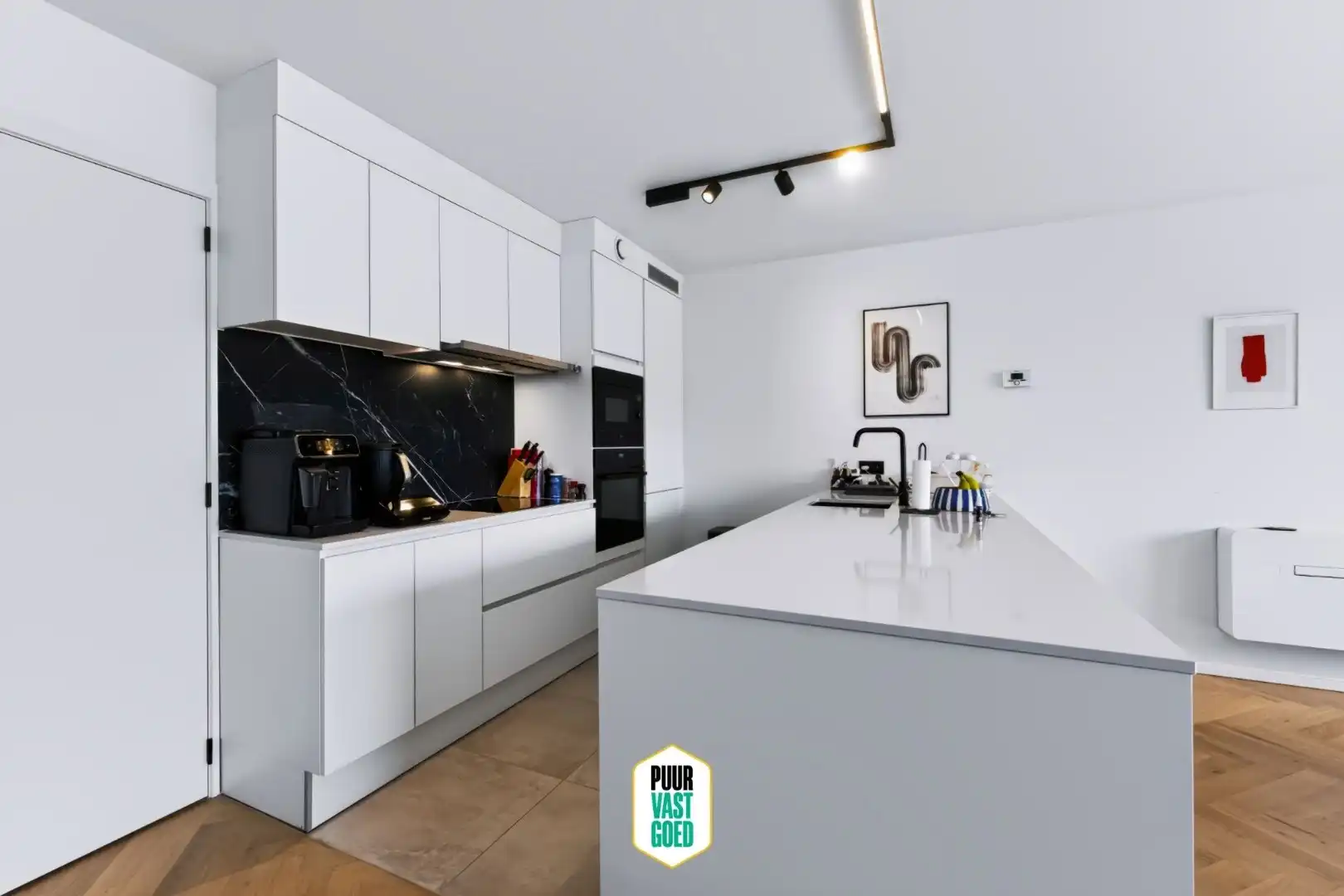 Recent, gezellig appartement met luxe en comfort foto 7