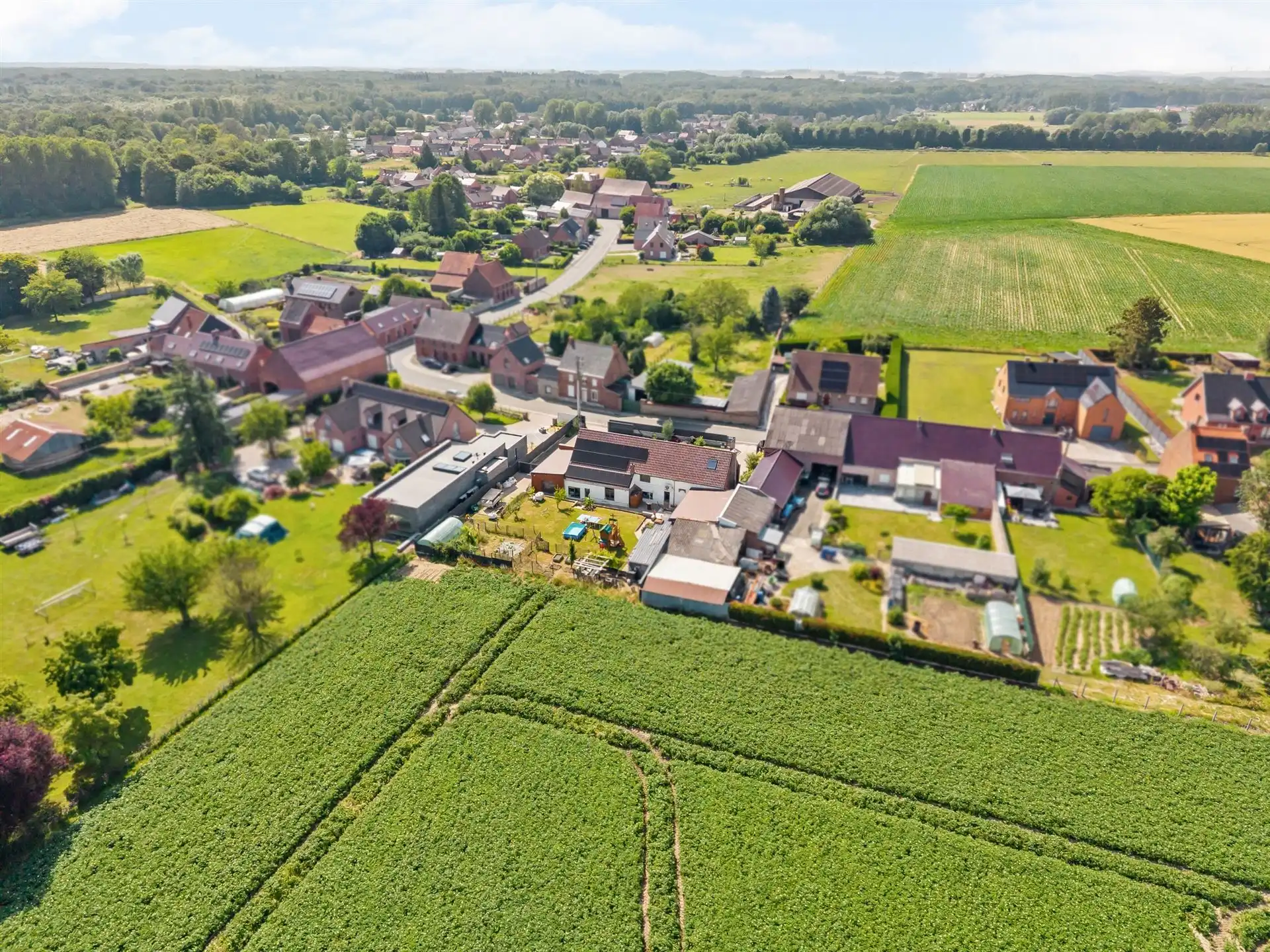 Karaktervolle gezinswoning met professionele ruimte! foto 27
