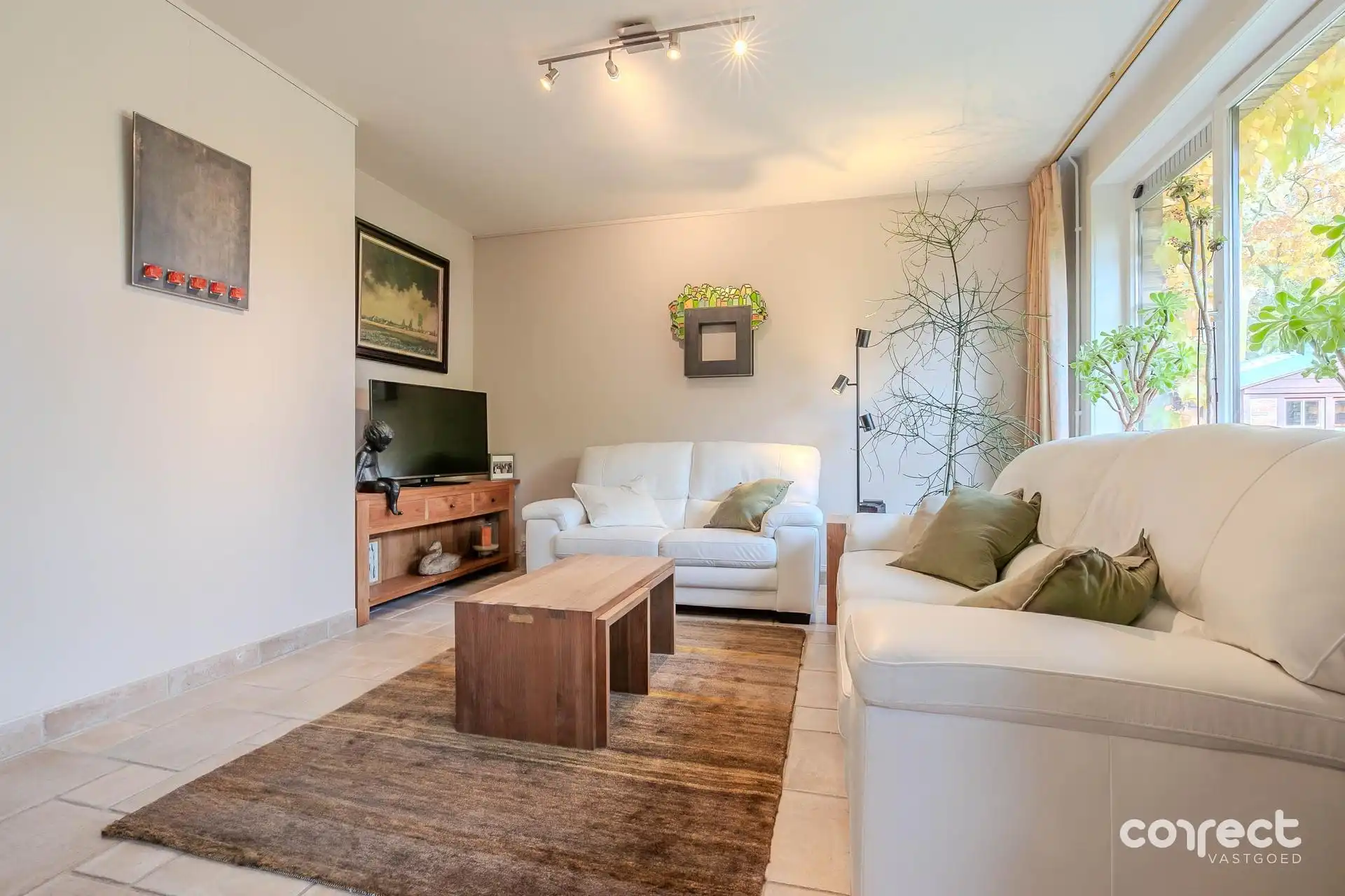 Goed onderhouden hoekwoning op een rustige, centrale ligging met prachtige tuin en ruim bijgebouw. foto 5
