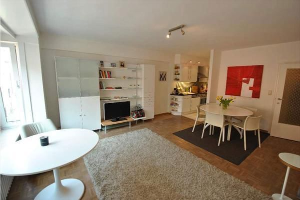 Gerenoveerd en gemeubeld appartement op 50m van de zee. foto 3