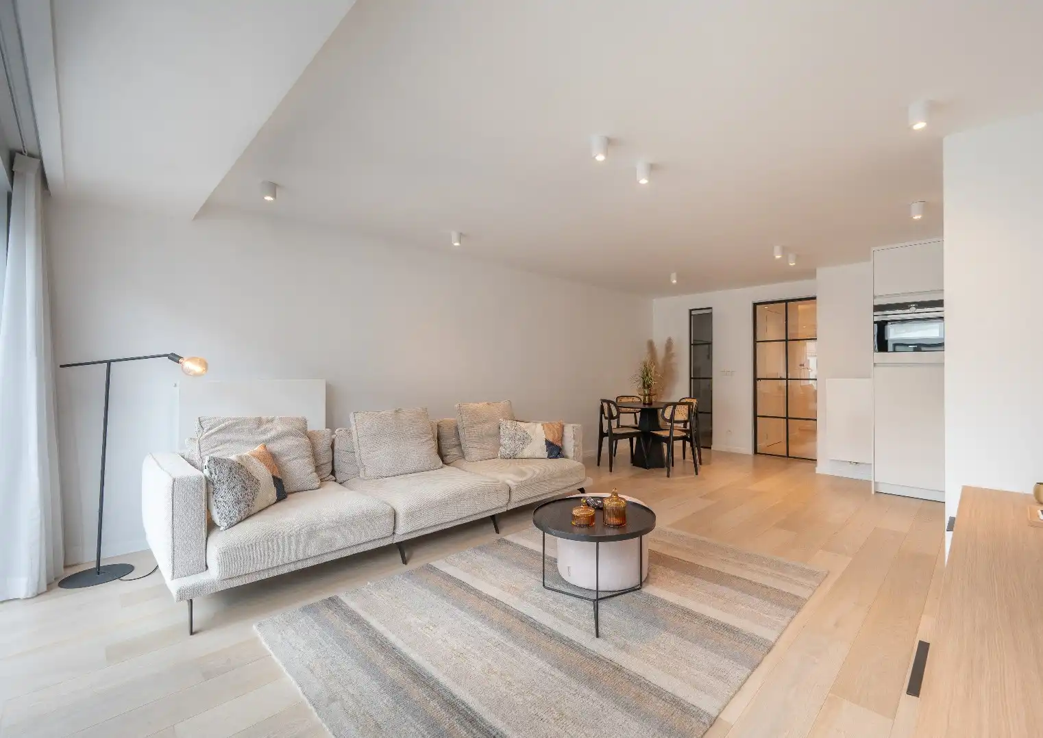 Prachtig gerenoveerd 2-slaapkamerappartement op toplocatie in Knokke foto 3
