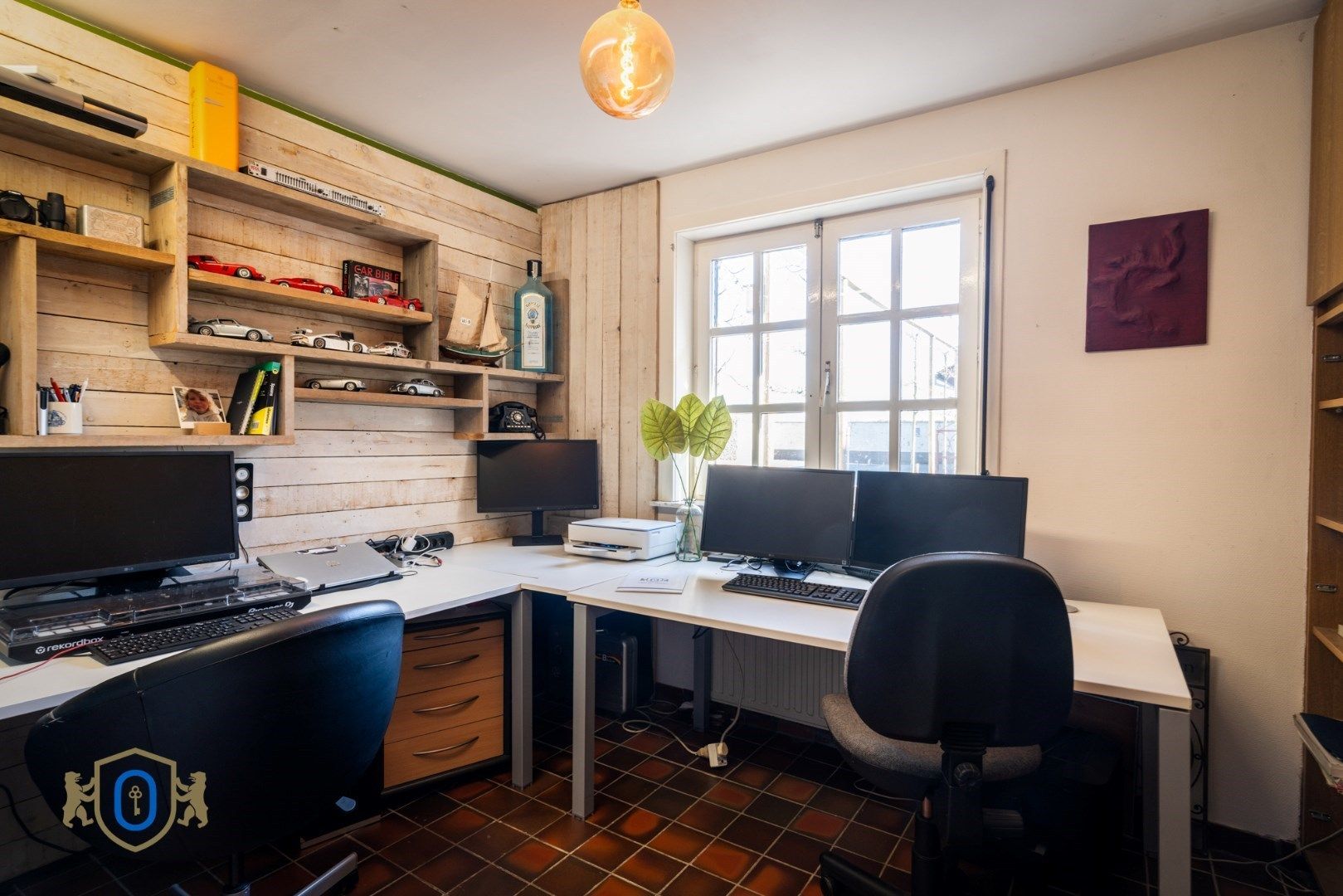 Landhuis met meerdere bijgebouwen foto 16