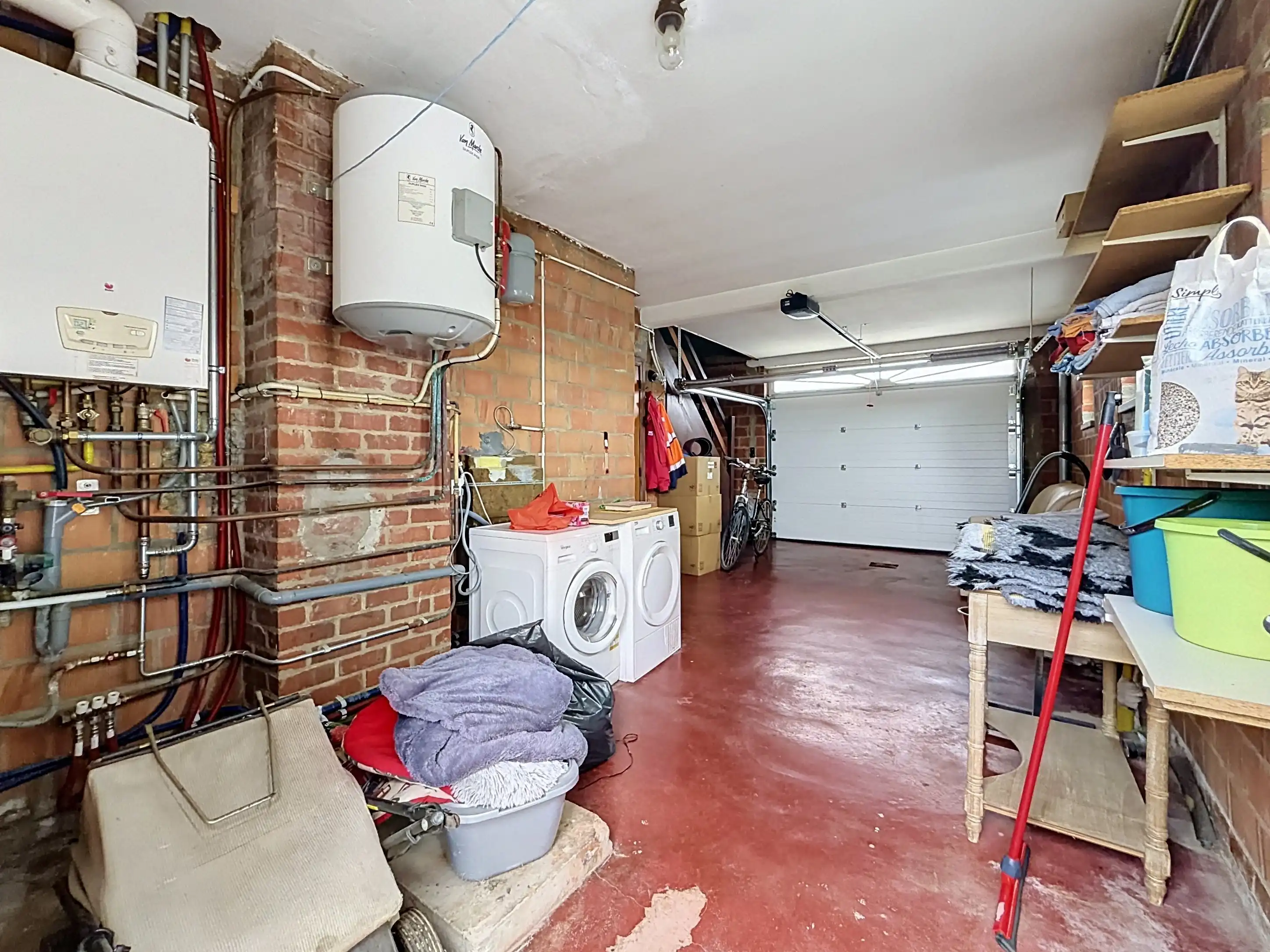 Landelijk gelegen gelijkvloerse villa te huur in Zonnebeke met 2 slaapkamers, garage, grote tuin en prachtig uitzicht! foto 13