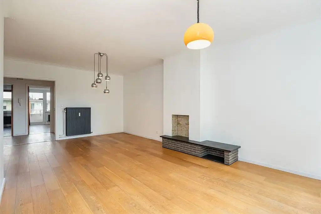 Instapklaar tweeslaapkamerappartement met garage foto 5