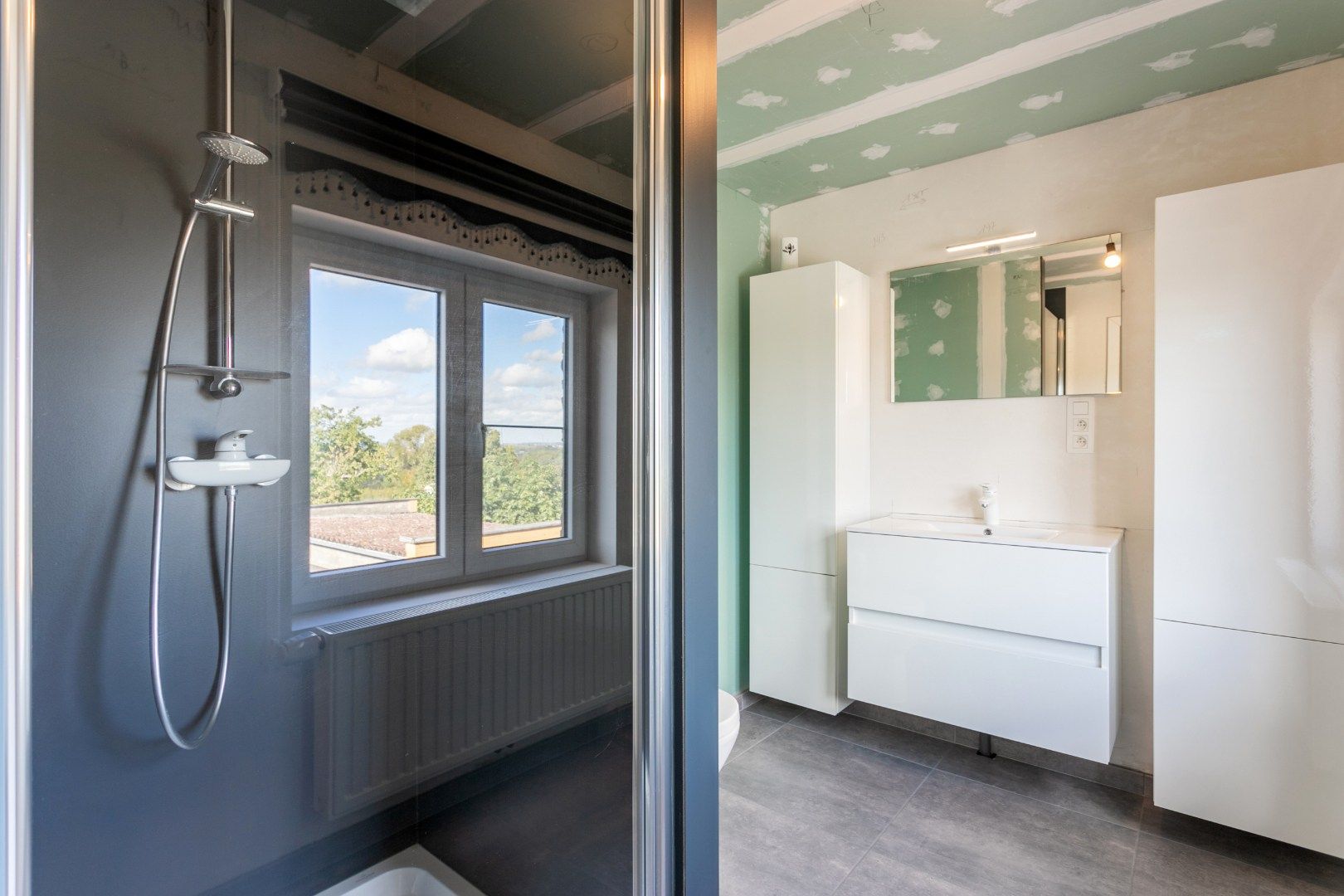 Instapklare woning met 5 slaapkamers en tuin te Lembeek foto 24