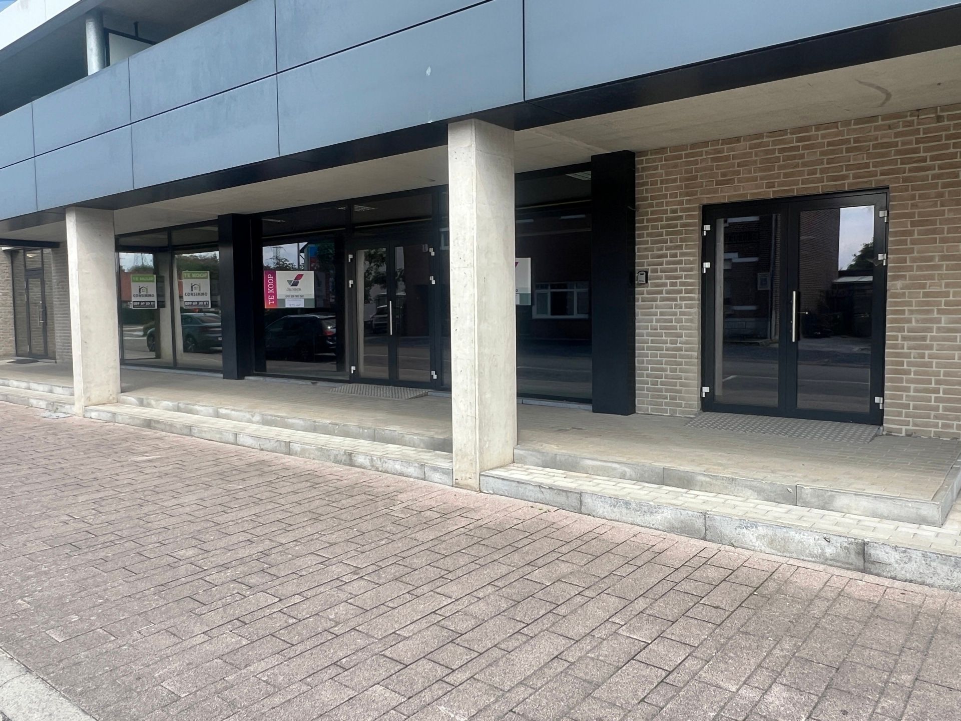 POLYVALENT HANDELSPAND / KANTOOR  foto 12