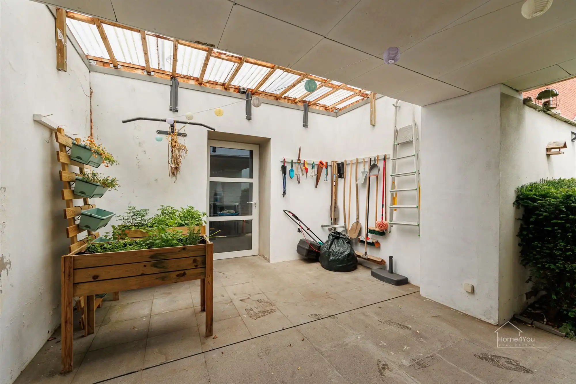 Instapklare gezinswoning met gezellige tuin foto 25