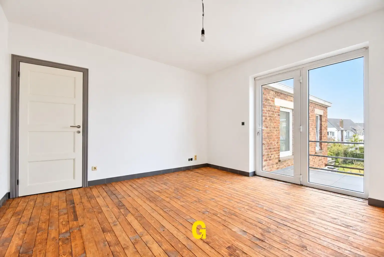 Netjes gerenoveerde duplex met twee slaapkamers en terras op mooie locatie in het centrum van Tongeren - GEEN BIJKOMENDE GEM. ONKOSTEN foto 11