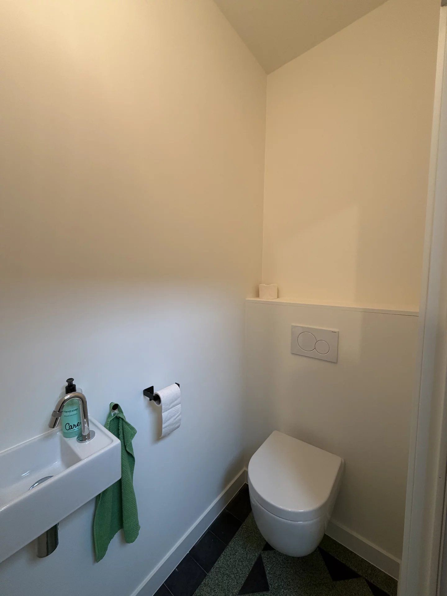 Prachtig gerenoveerde woning te Beringen foto 8