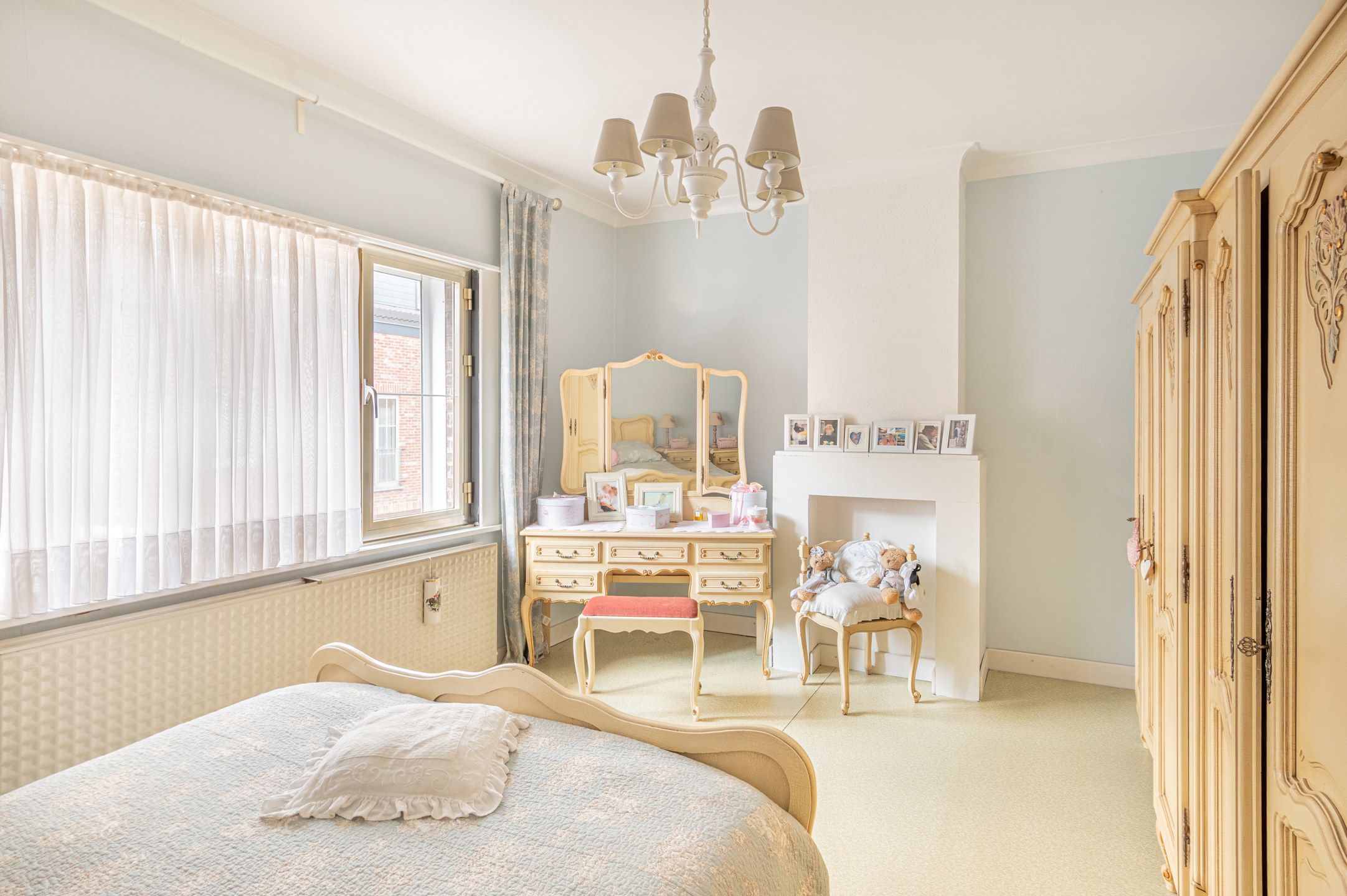 Gezellige woning met grote tuin en garage op toplocatie  foto 9