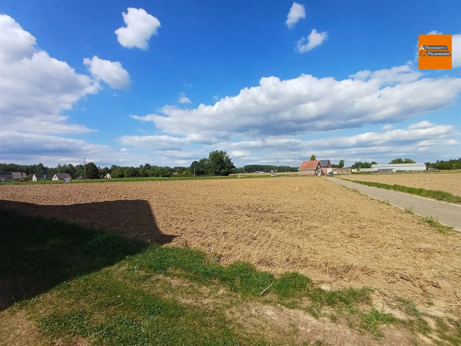 Nieuwbouwwoning met 4 slaapkamers foto 21