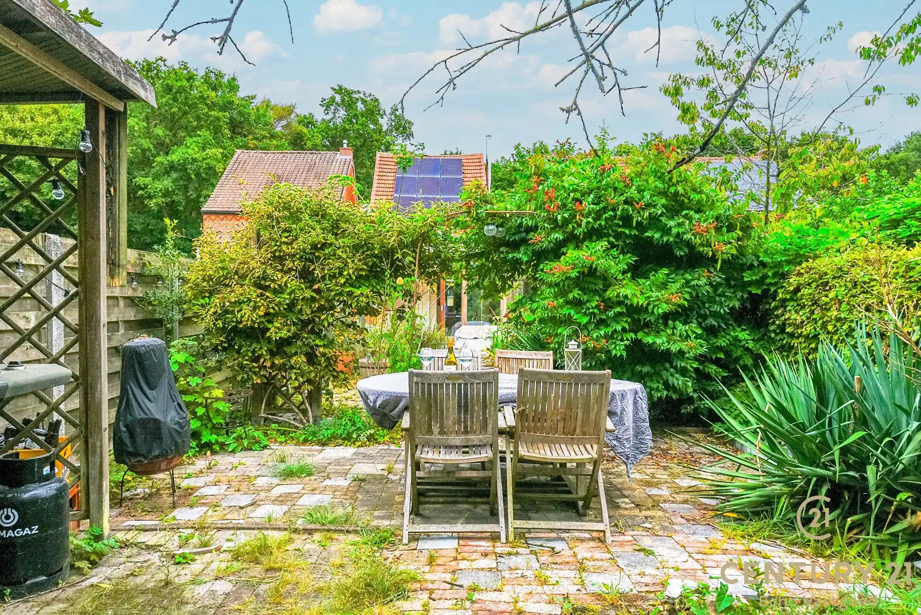 Karaktervolle woning op een idyllische, groene locatie foto 13