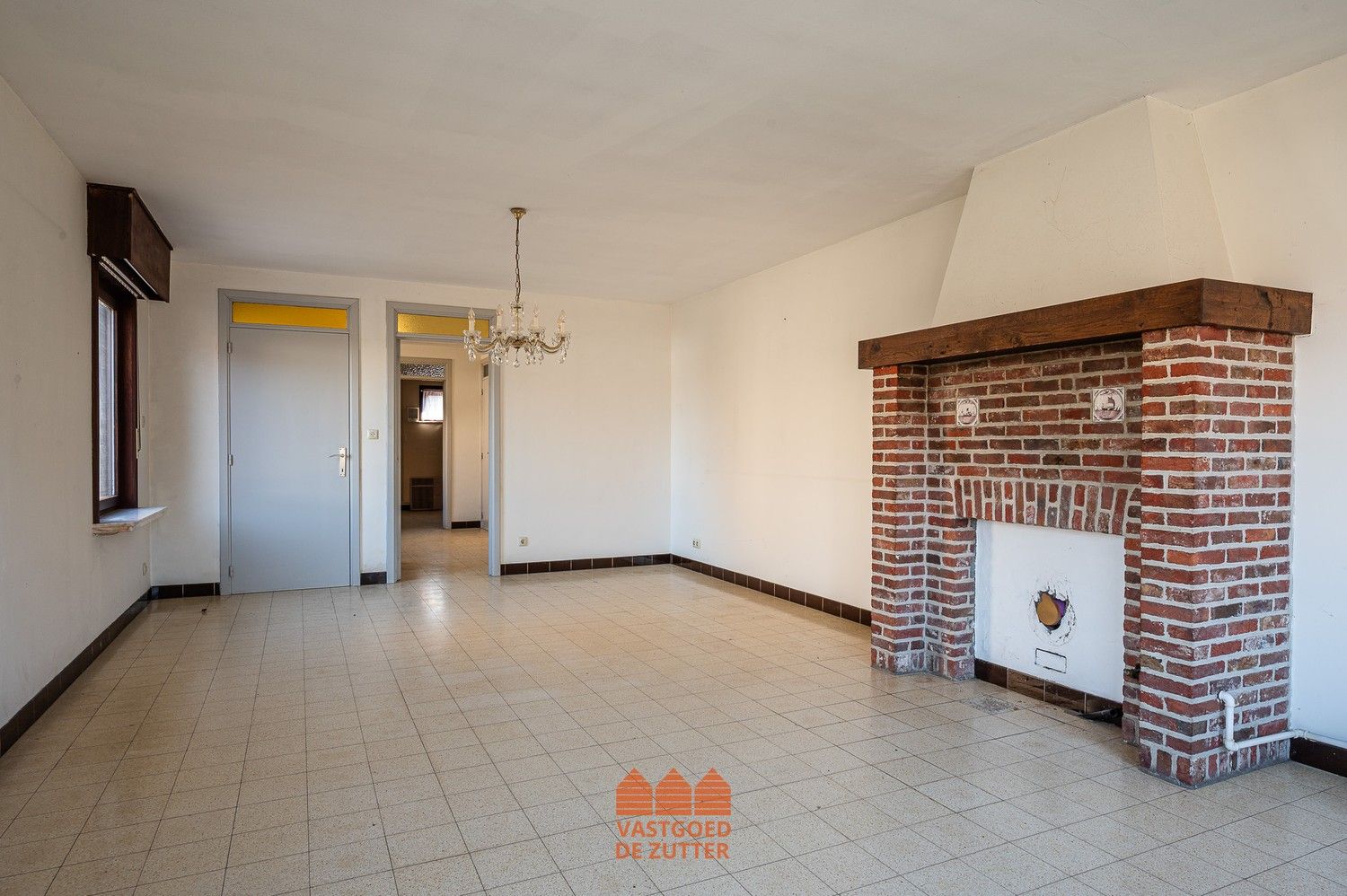 Te renoveren halfopen woning met prachtig vergezicht op unieke locatie foto 10