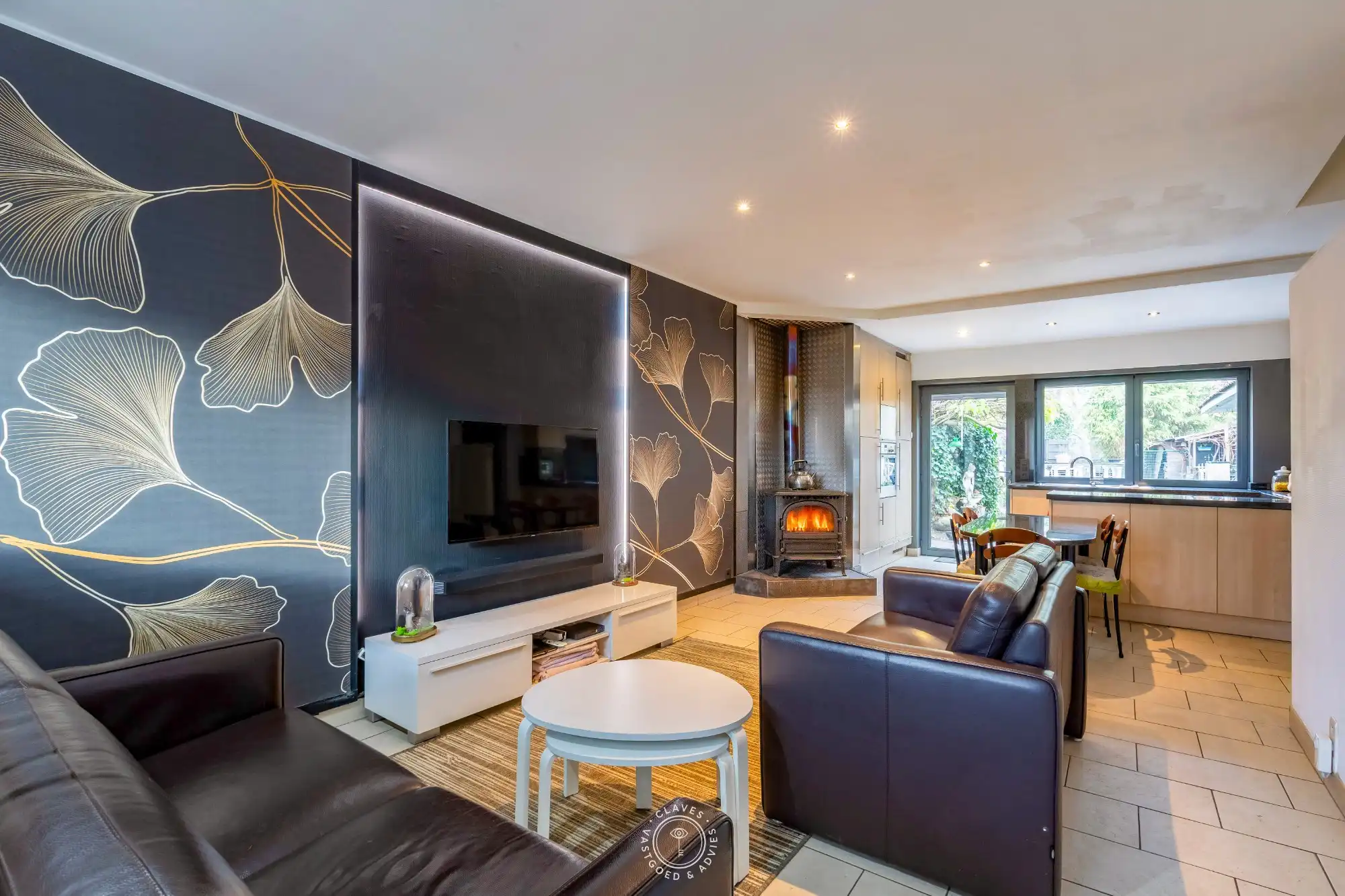 Ruime gezinswoning met 4 slaapkamers, magazijn en zicht op het groen foto 5