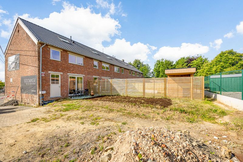 Half-open, recente woning met tuin, 3 slaapkamers en parking foto 33