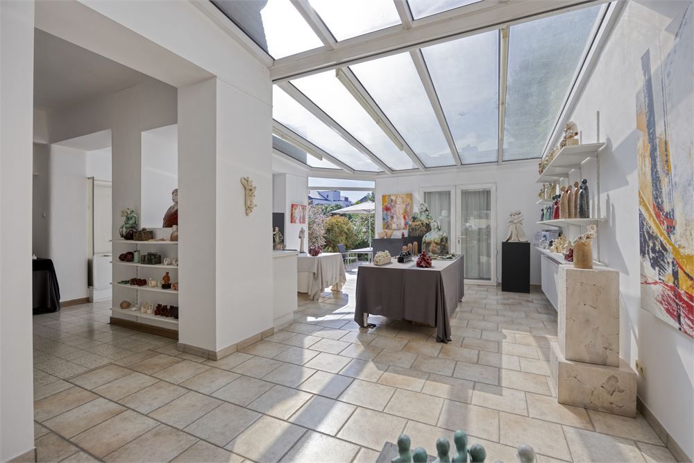 Uniek herenhuis met atelier en ruime bewoonbare oppervlakte in hartje Tongeren foto 9