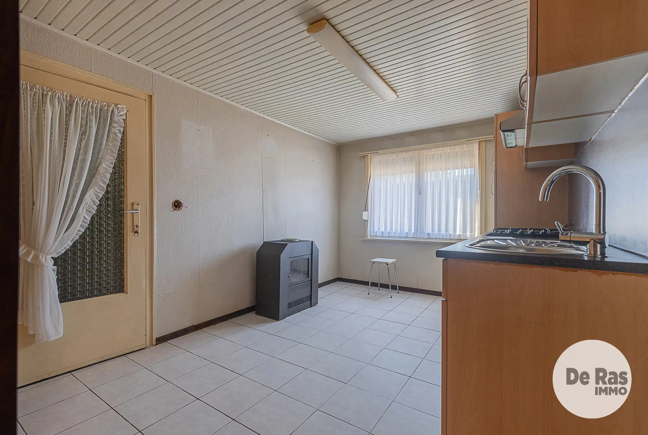 BUGGENHOUT– Renovatiewoning met prachtige tuin op ca. 8a50ca foto 8