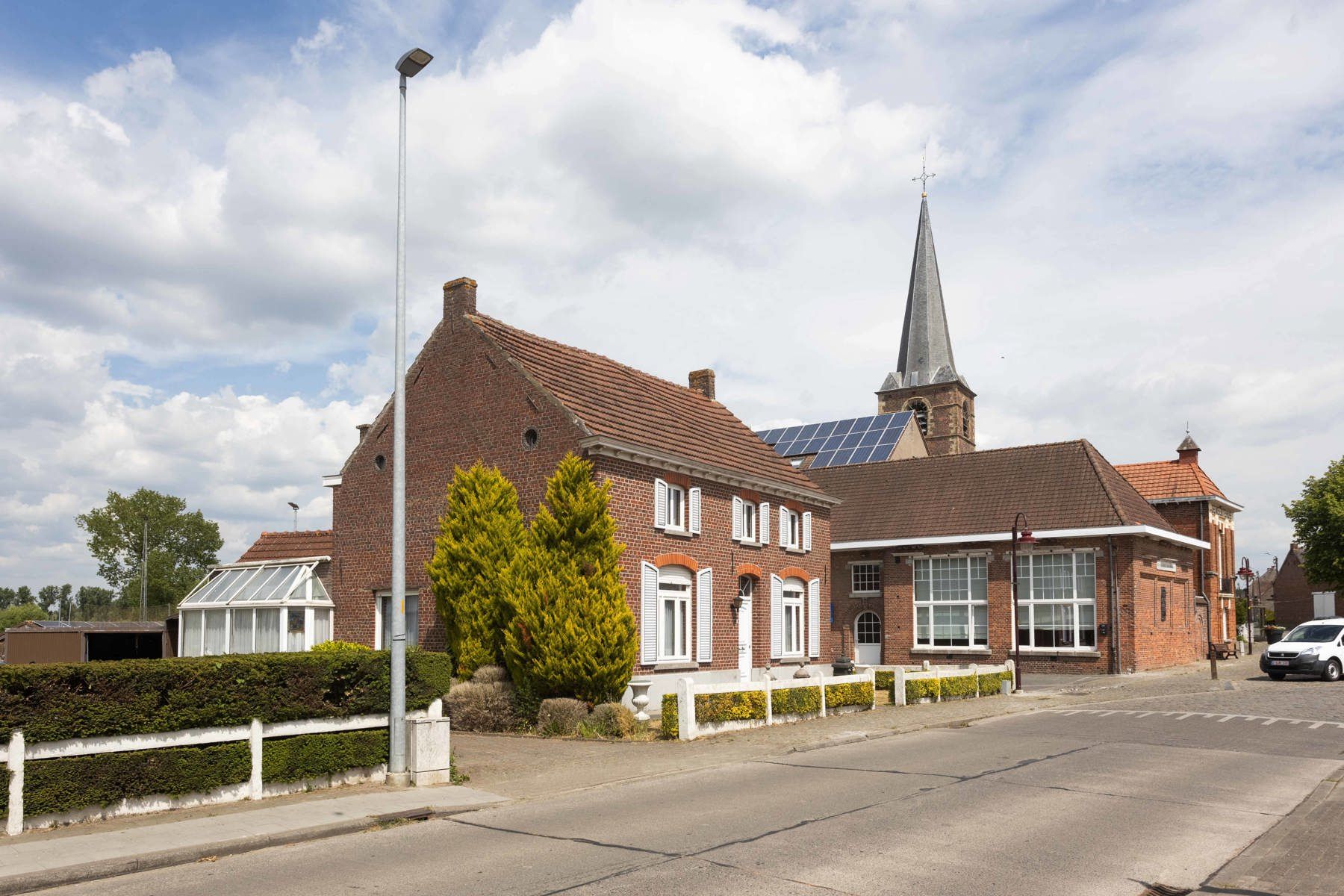 Investeringsproject op 4123 m2, 2 woningen + loods foto 14