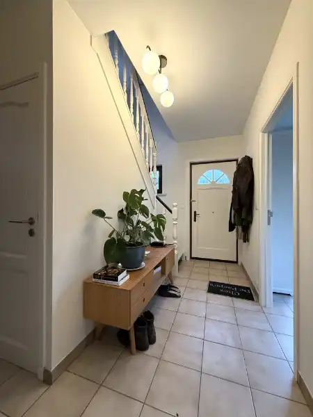 Instapklare halfopen woning met tuin nabij Sint-Pietersstation foto 18