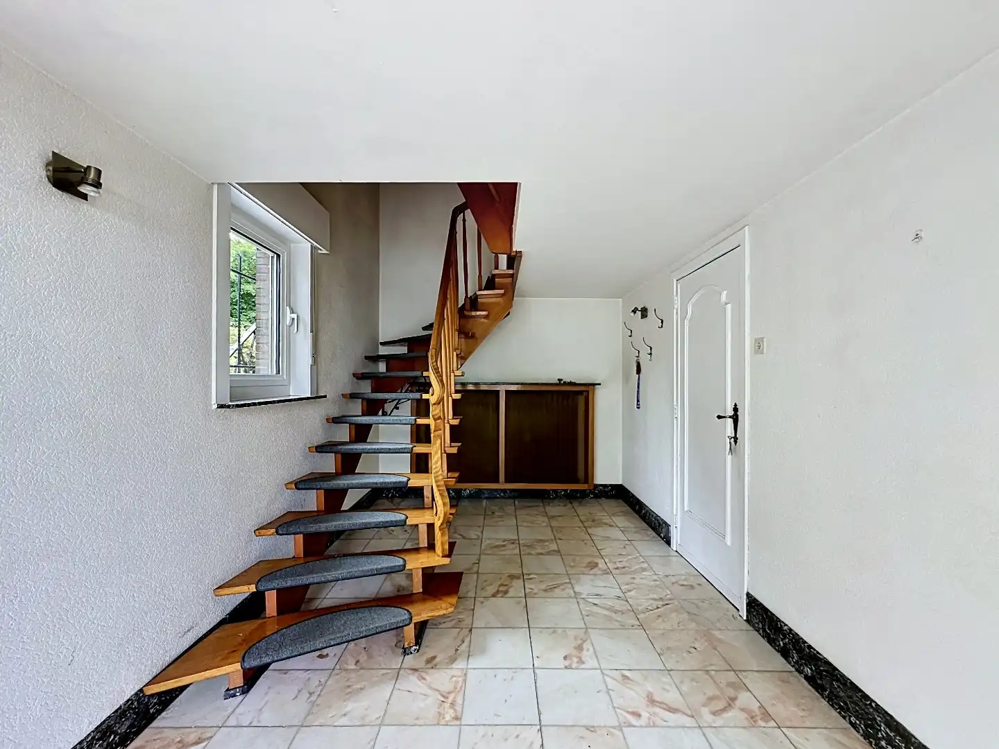 Ruime woning op toplocatie! foto 3