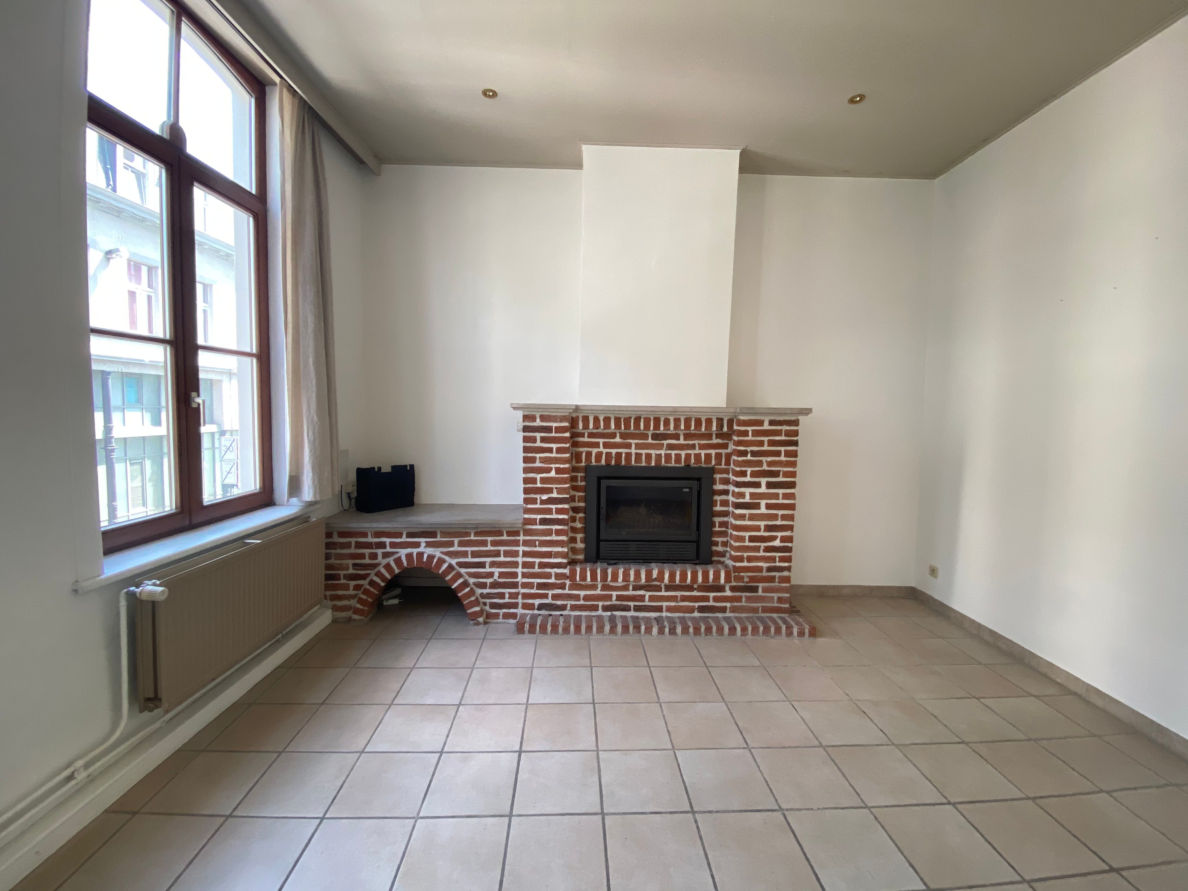 Ruim lichtrijk appartement foto 3