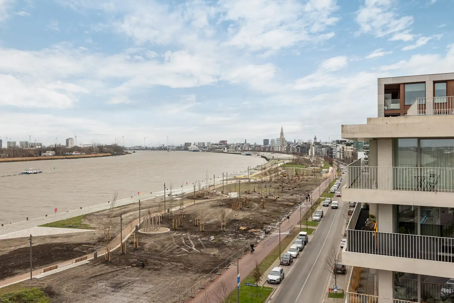 Luxe-appartement met frontaal Scheldezicht met heerlijk terras (30m²) op Nieuw Zuid incl kelderberging - optionele ondergrondse parking beschikbaar foto 27