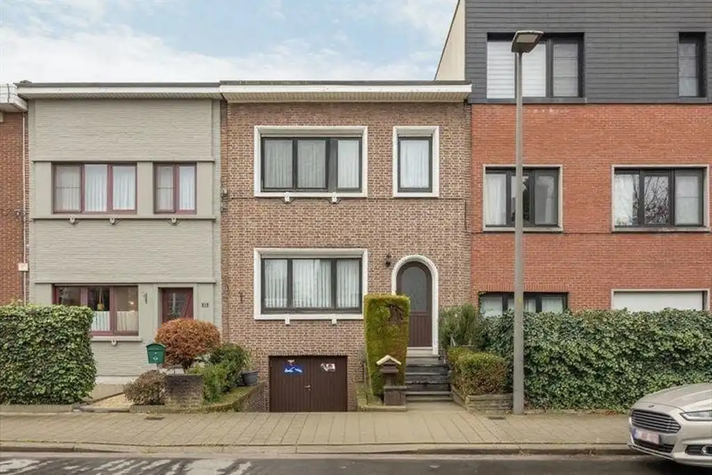 Gezellige woning met ruime garage en stadskoer foto 22
