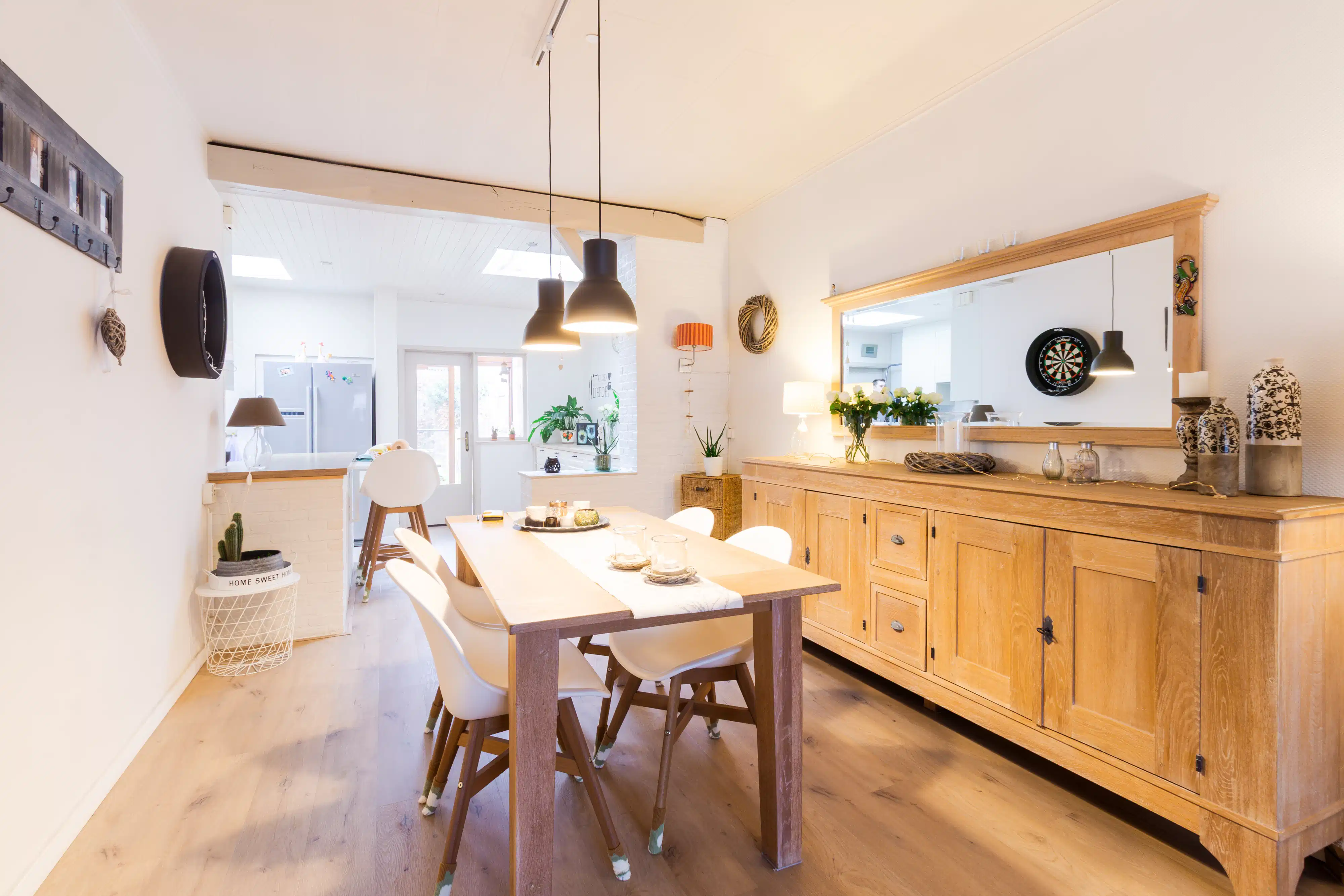 Gezellige woning met oprit en tuin op toplocatie in Schoten foto 4