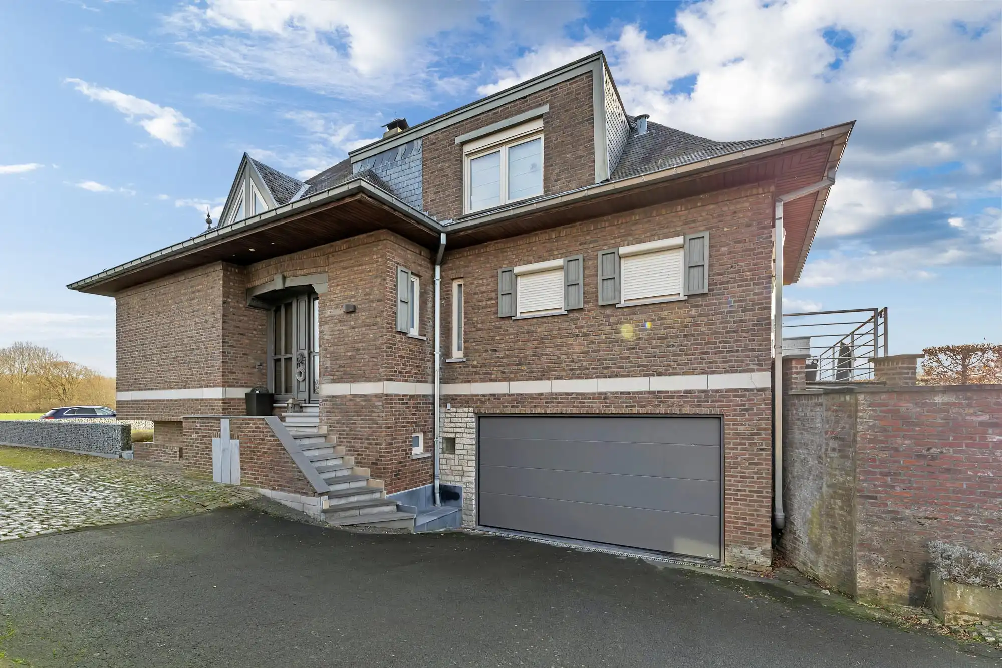 Charmante villa met loods nabij belangrijke invalswegen foto 24