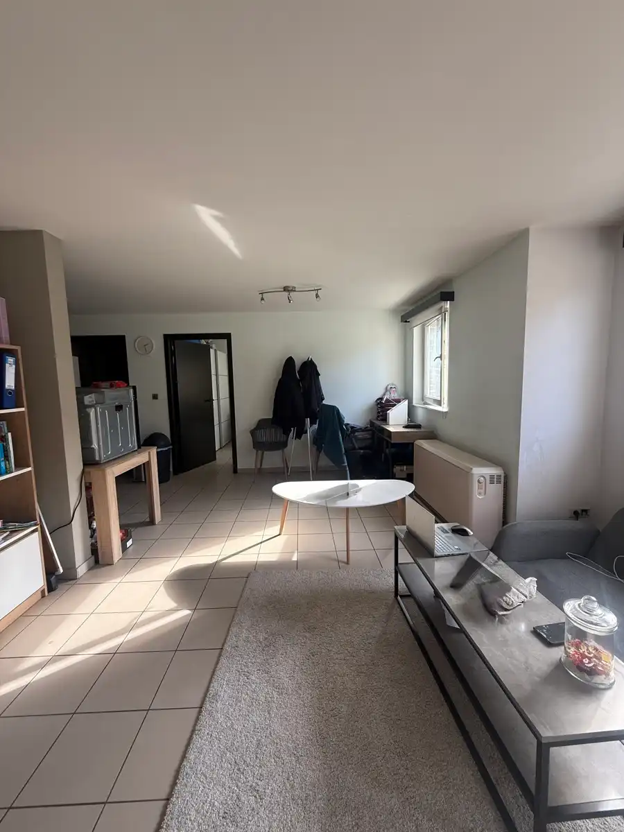 Instapklaar appartement met terras op wandelafstand van centrum Genk foto 2