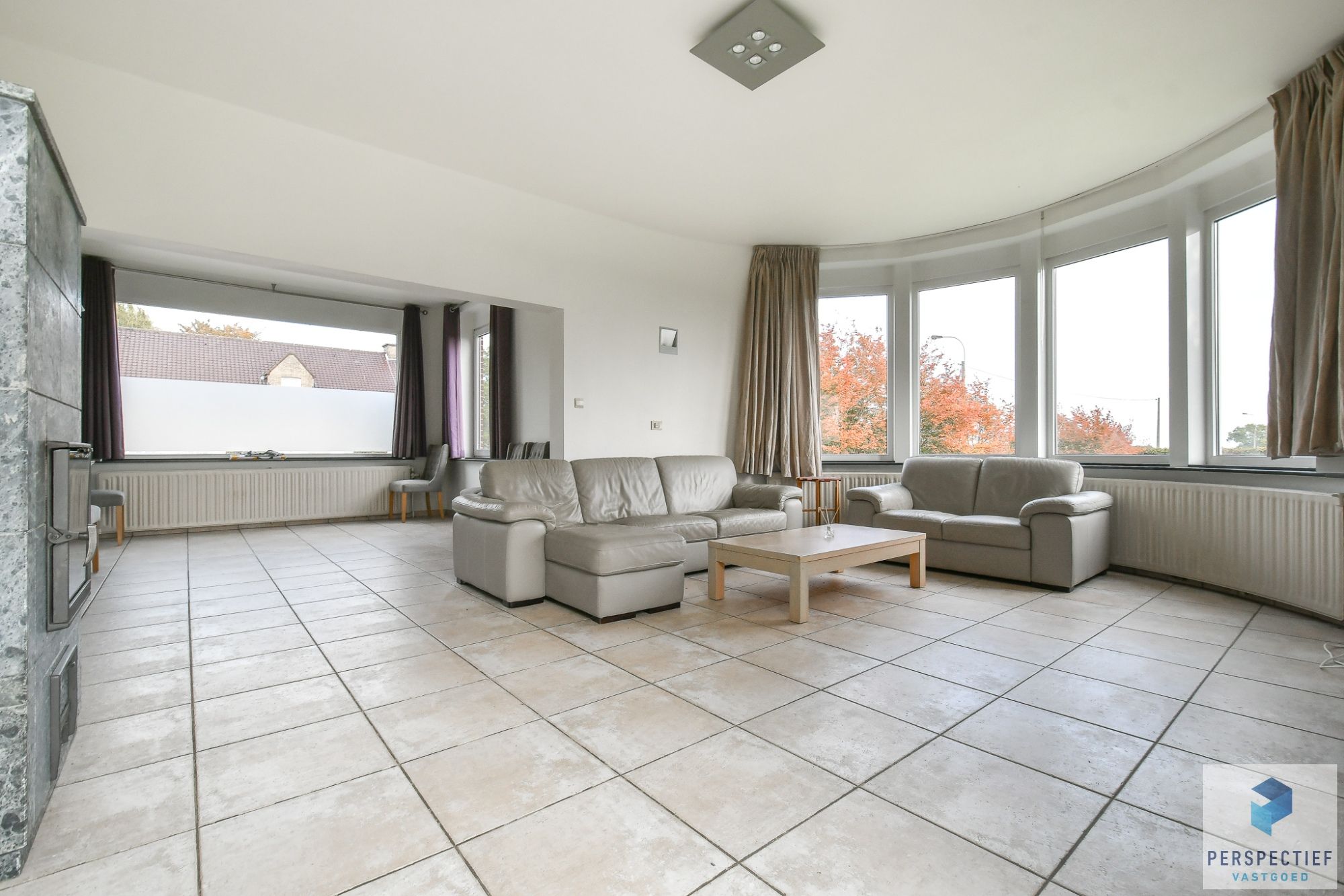 Karaktervolle villa met 5 slpk en atelier op 2291m² te Rollegem foto 8