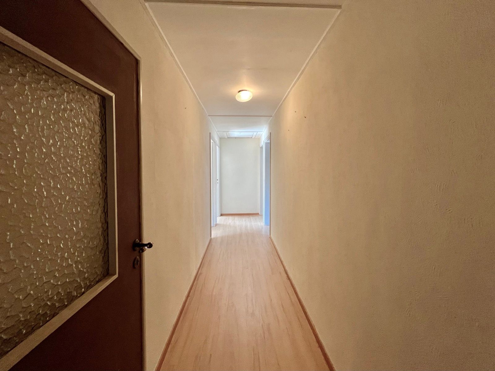 Zeer ruime woning met grote tuin en vrij zicht. foto 11