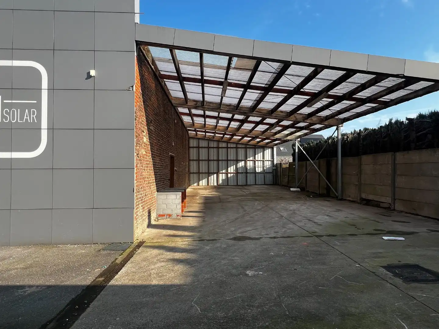 Magazijn met toonzaal te koop in centrum Heule. foto 4