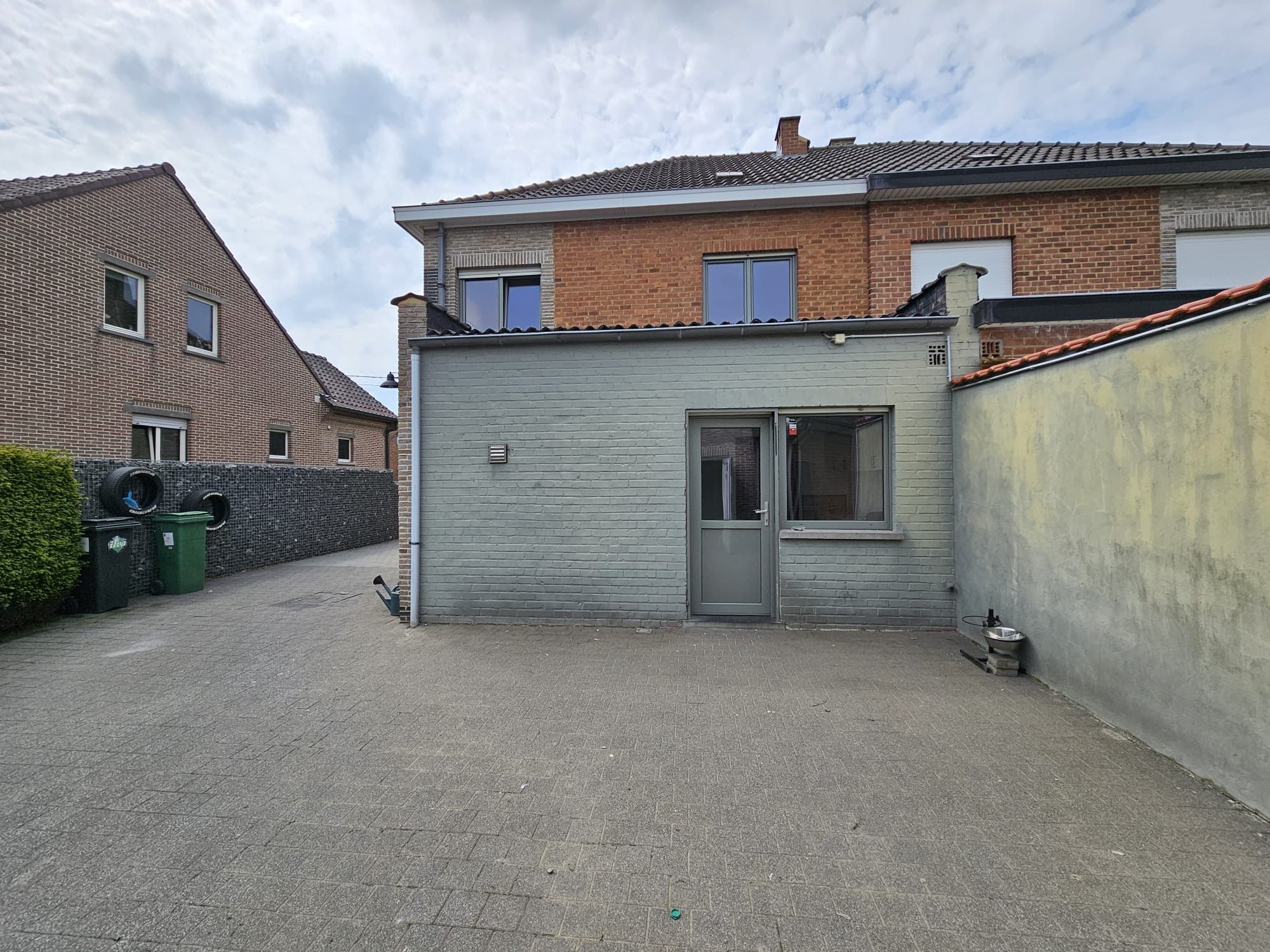 Halfopen bebouwing met tuin en aparte garage  foto 10