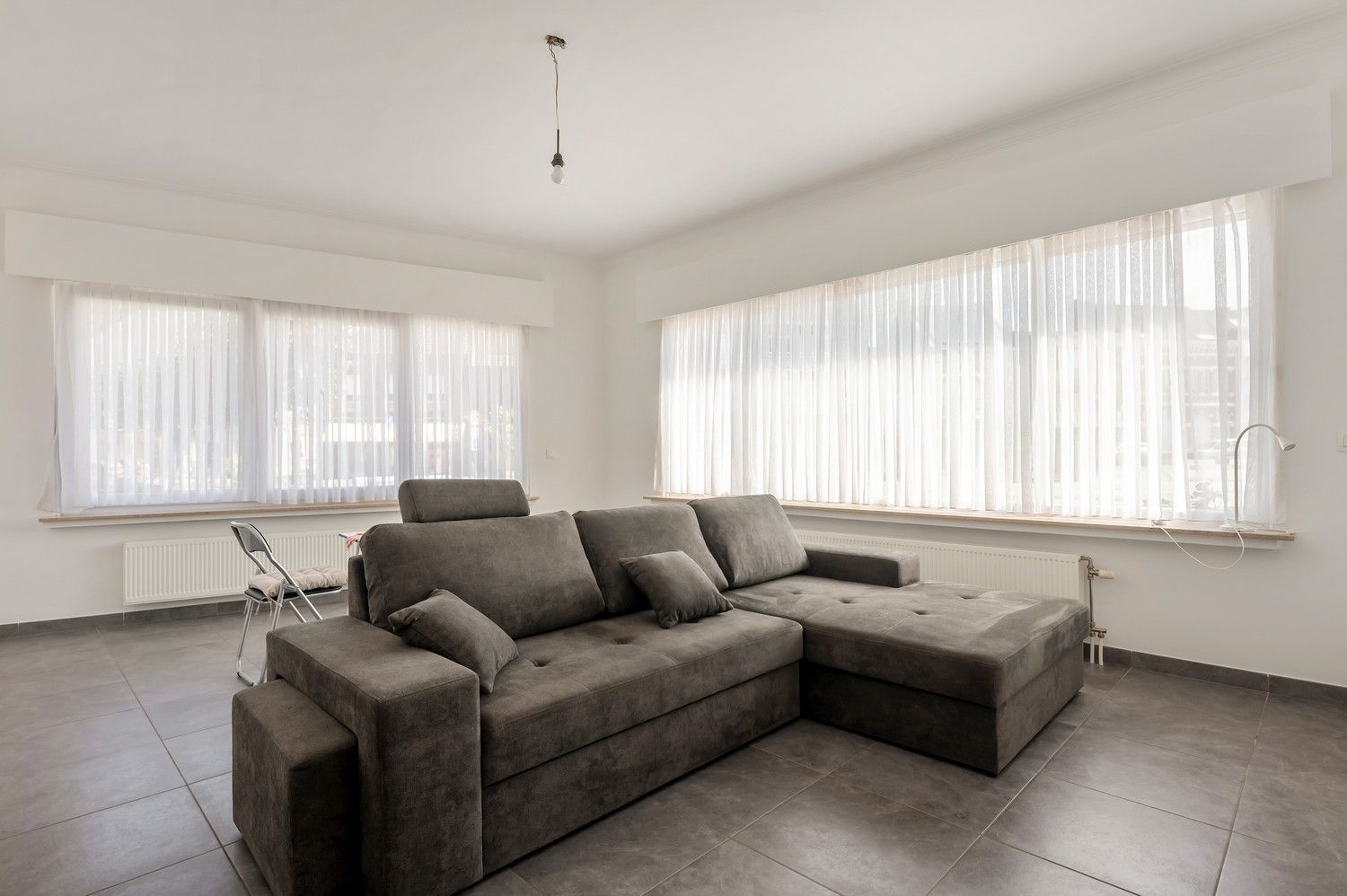 Gerenoveerd gelijkvloersappartement met twee slaapkamers. foto 5