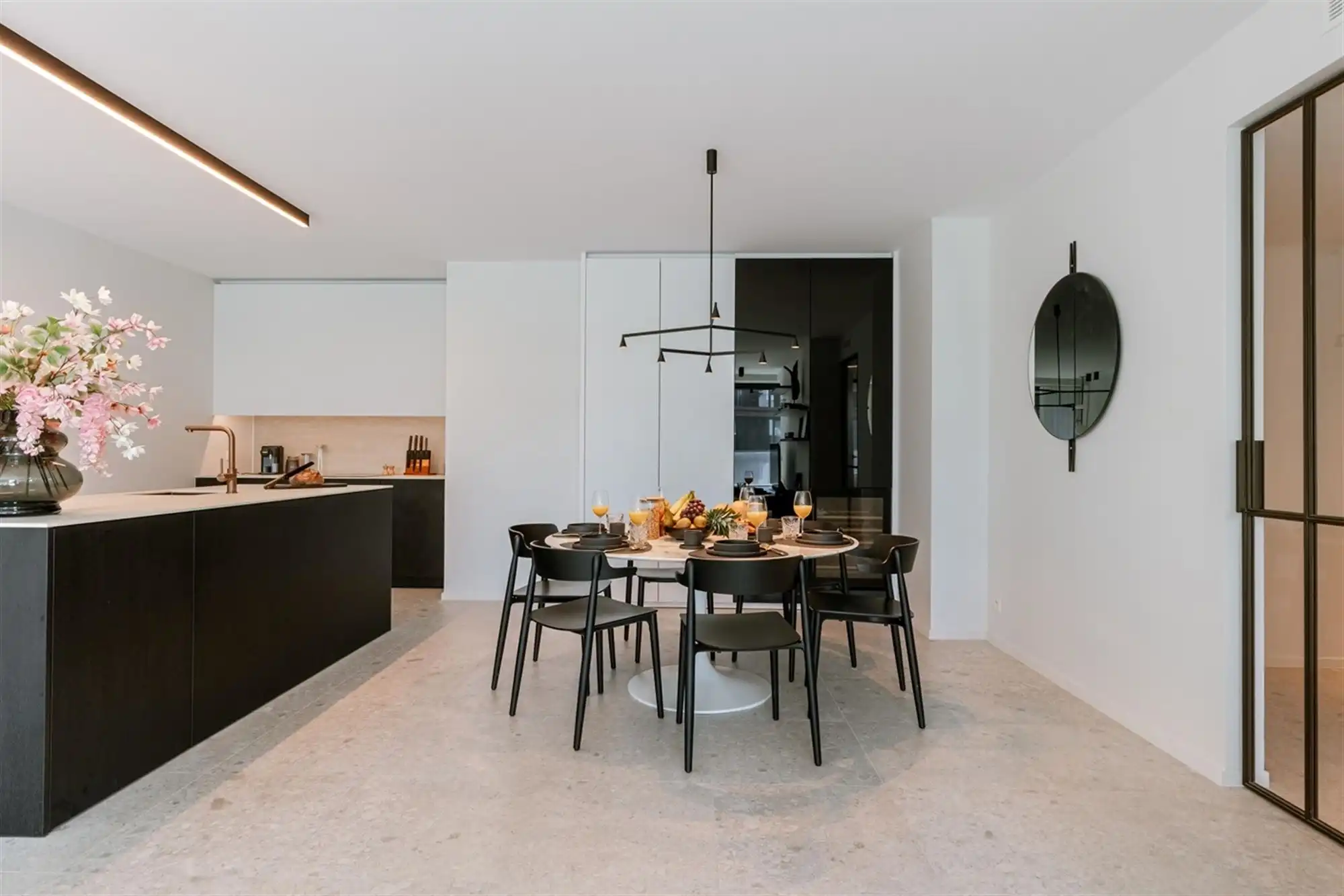 Stijlvol en luxueus appartement – Ensor Tower 2 foto 7