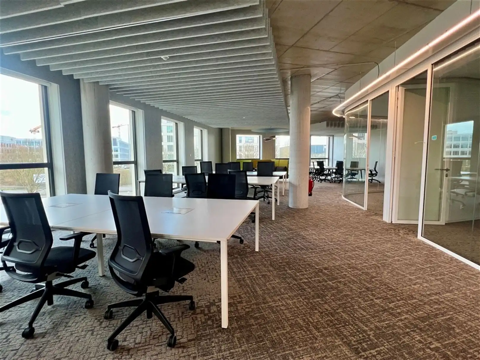 Nieuwbouw kantoren langs The Loop foto 5