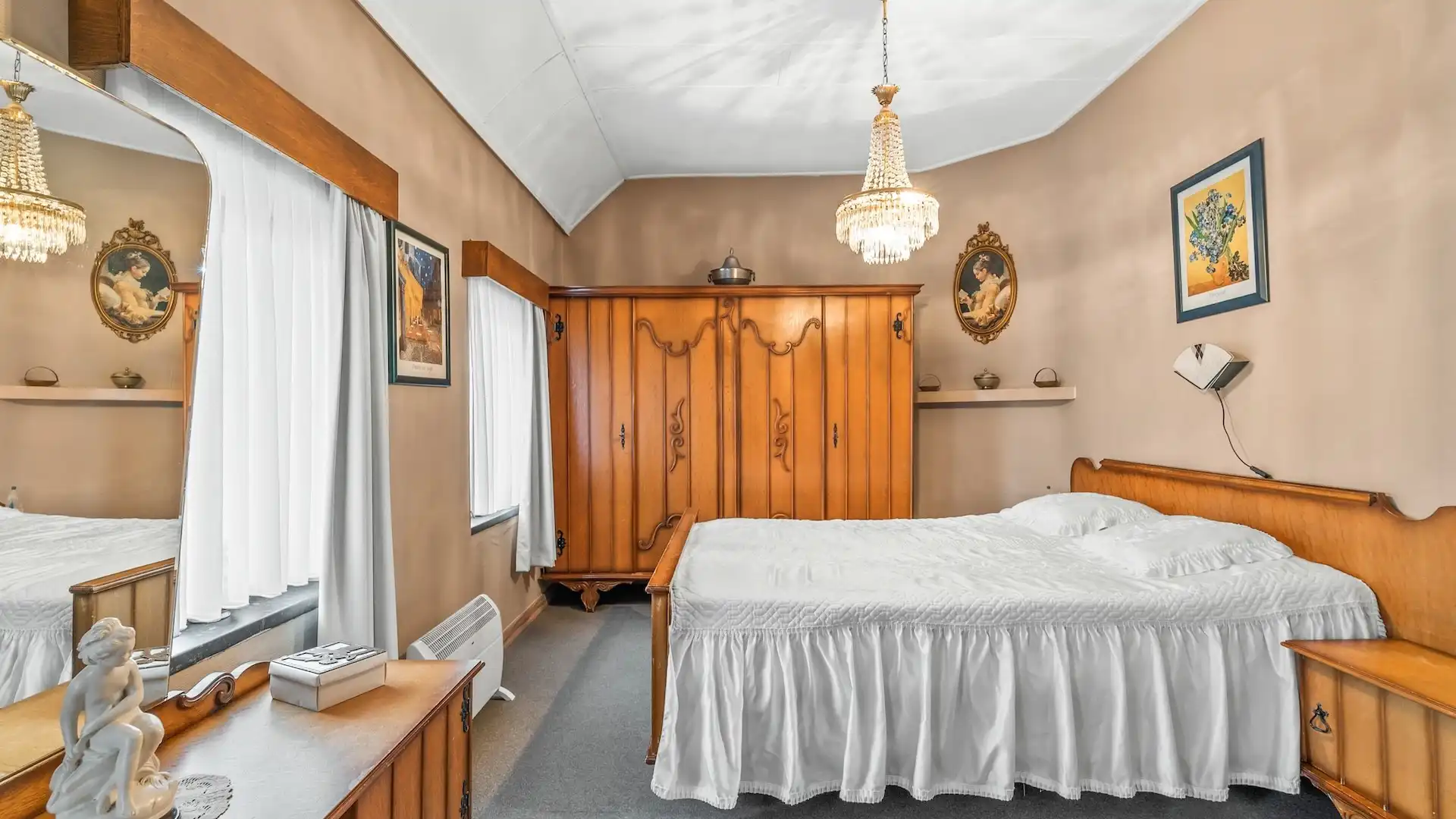 Te renoveren woning (G.B.) met 3 slpkrs  te Genk foto 11