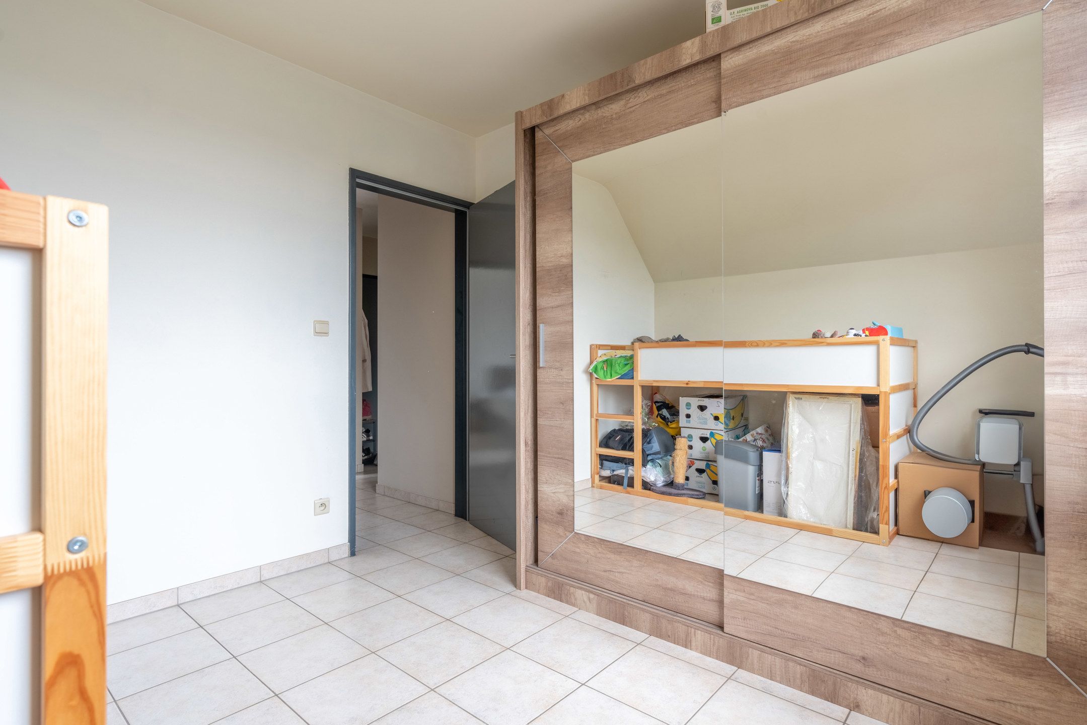 Duplex app met 2 slpks en garagebox te centrum Vosselaar. foto 17