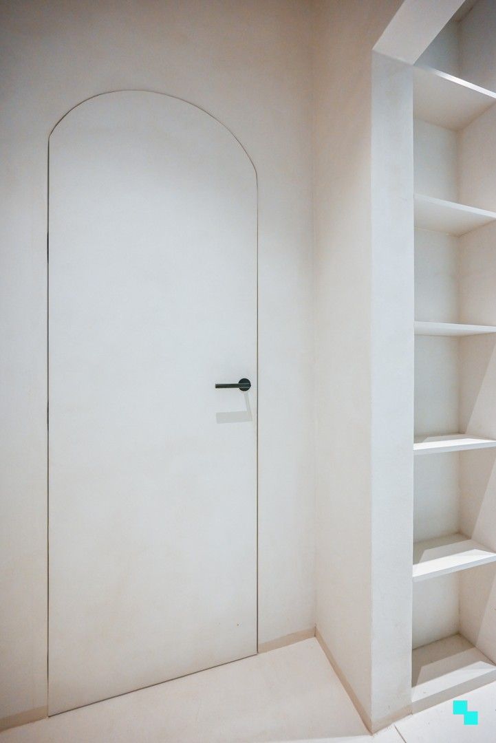 Stijlvol gerenoveerd appartement in hartje Kortrijk foto 11