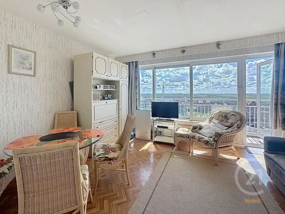 Zonnige studio met slaaphoek en terras in hartje Middelkerke foto 4