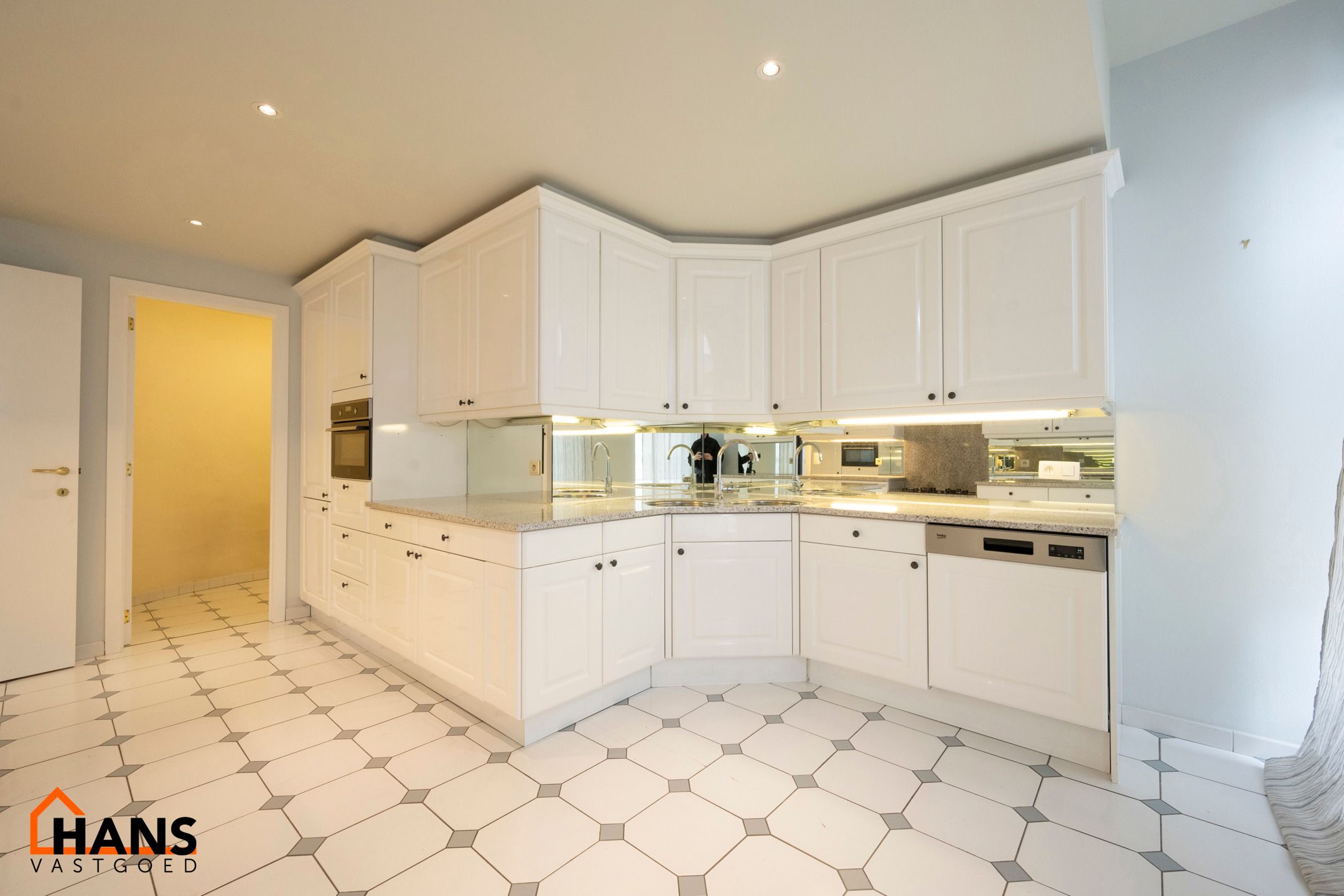 Luxueus appartement in een historisch gebouw in hartje Antwerpen. foto 18