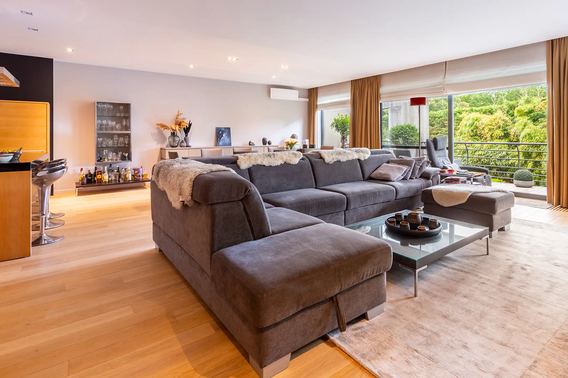 Modern en luxueus appartement met 2 slpks (180m²) foto 2