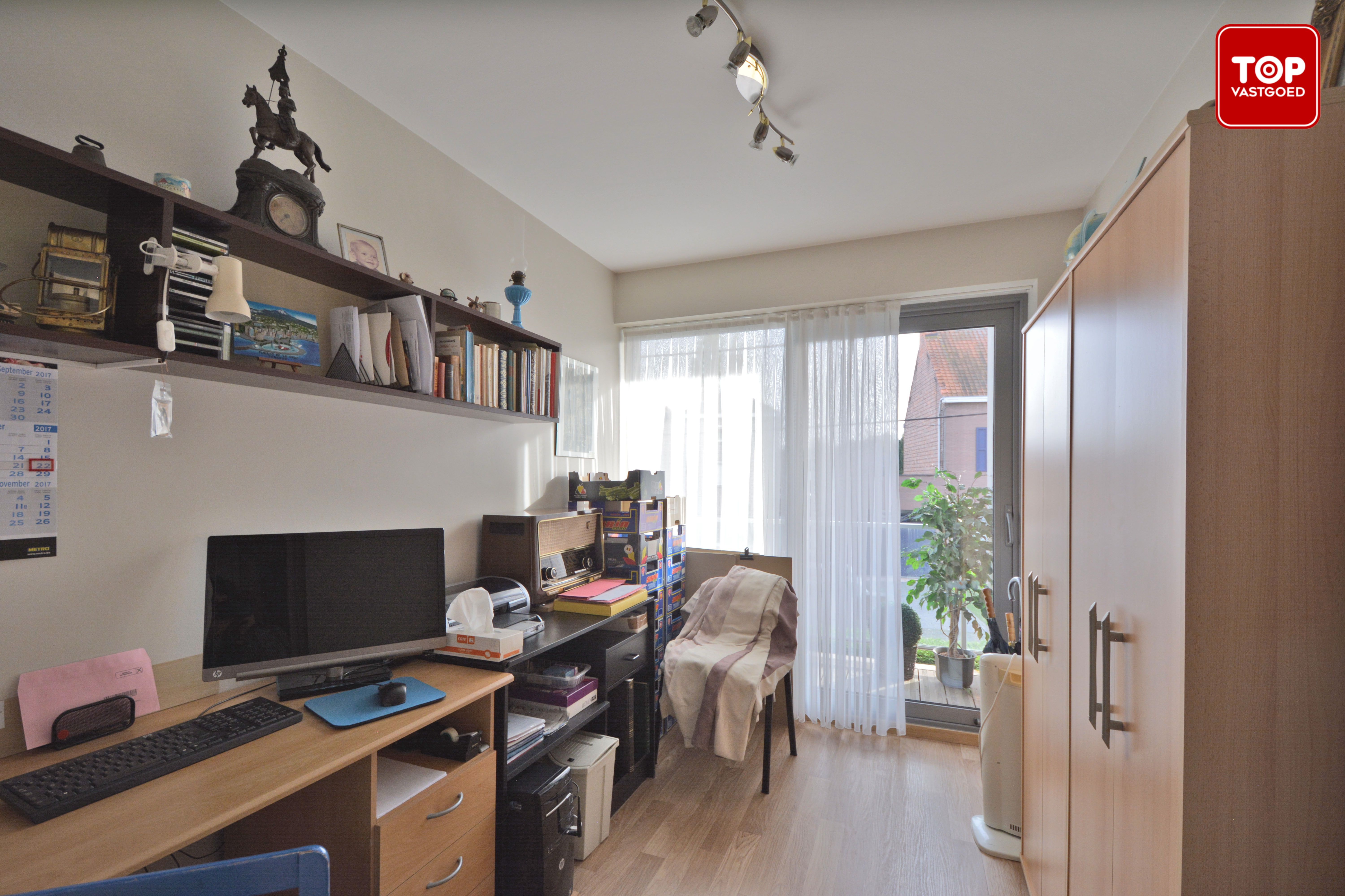 Instapklaar 2-slaapkamer appartement te Wondelgem. foto 5