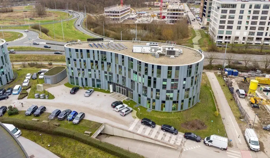 High-end gemeubelde kantoren te koop op The Loop in Gent foto 22