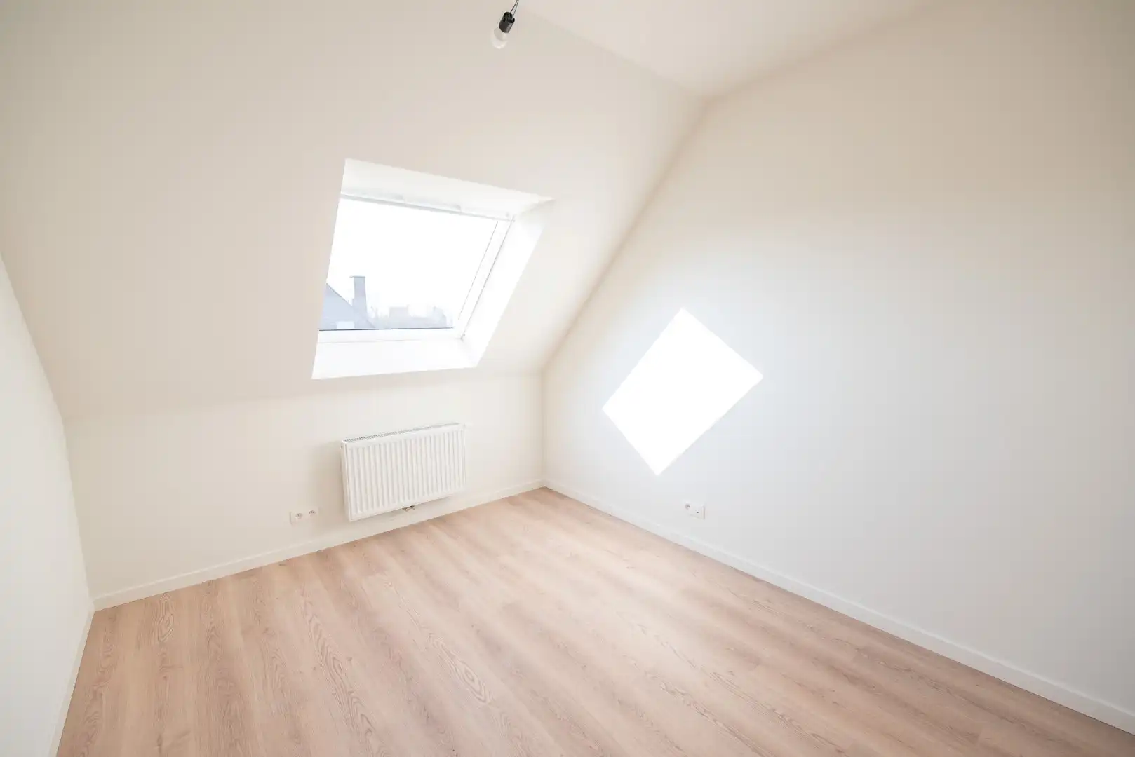 Knap afgewerkte, energiezuinige woning op sublieme locatie centrum Waregem! Kijkwoning! foto 9