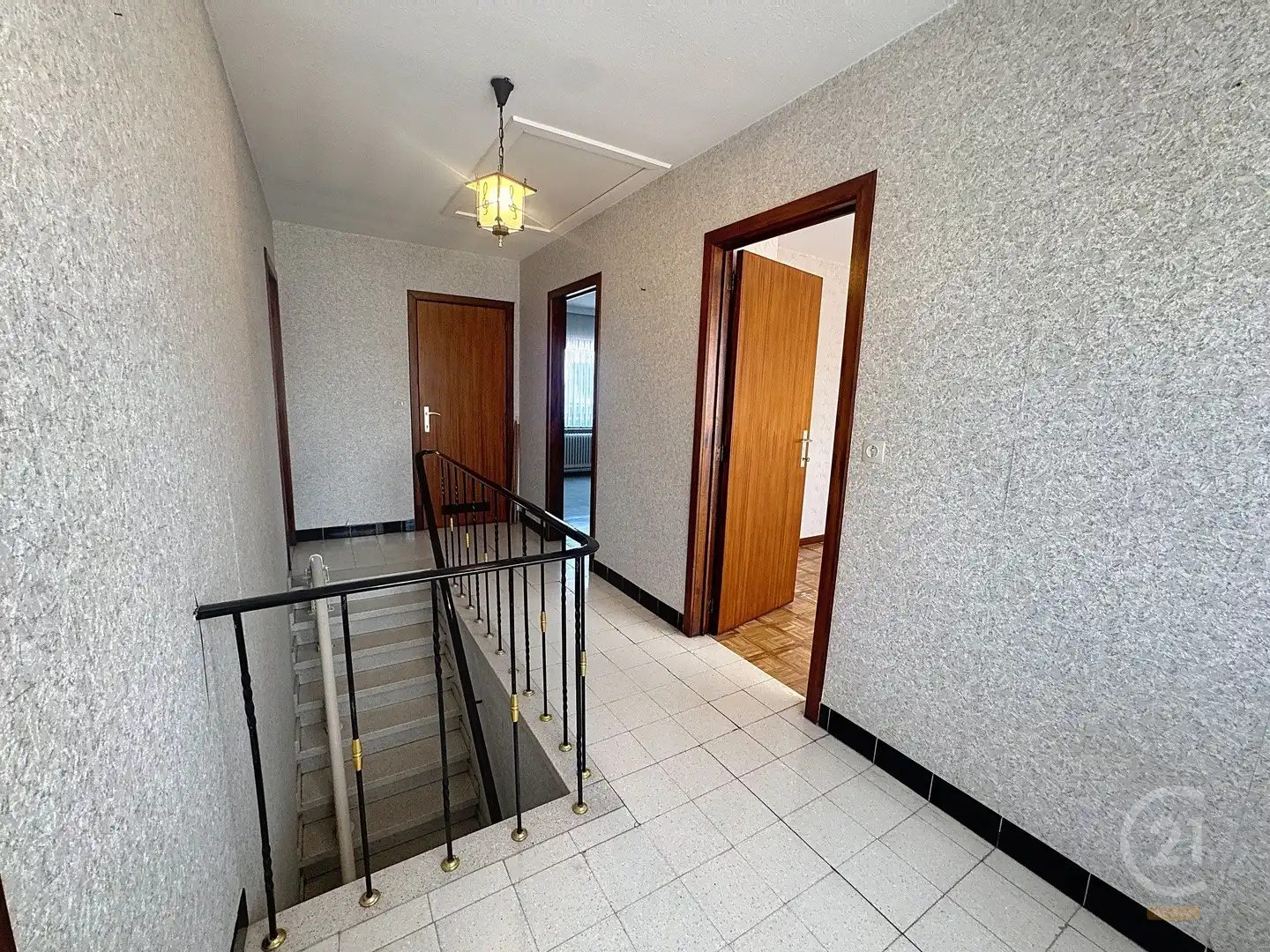 Ruime gezinswoning met 4 slaapkamers in rustige woonomgeving foto 10