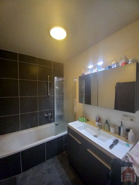 Goed gelegen triplex appartement te koop in Hoegaarden foto 23