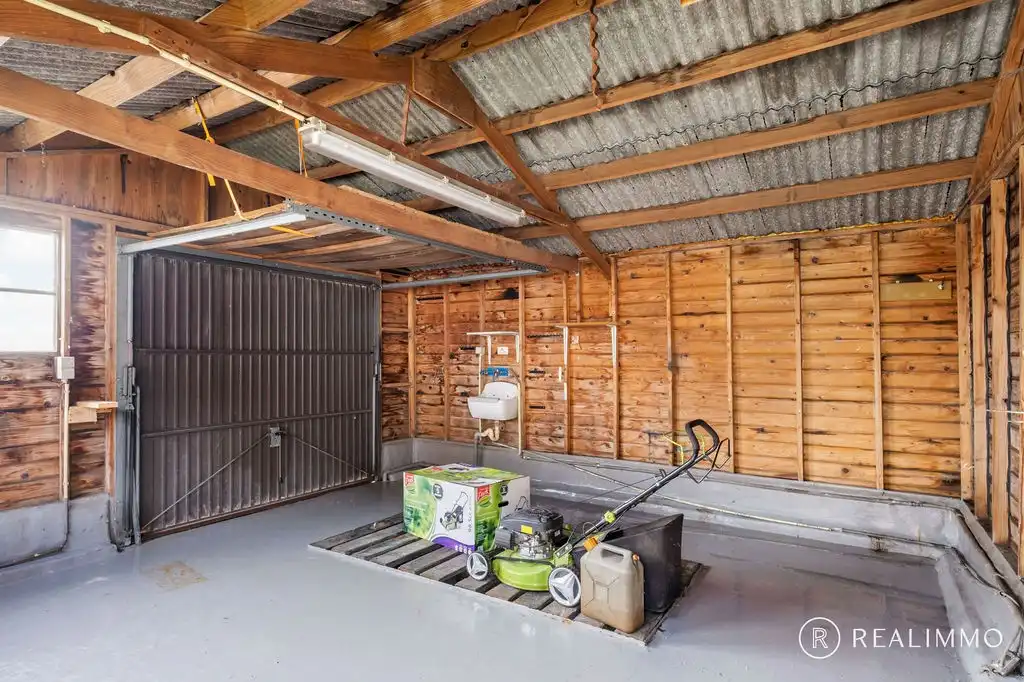 Ruime op te frissen, halfopen bebouwing te Zwevegem foto 15