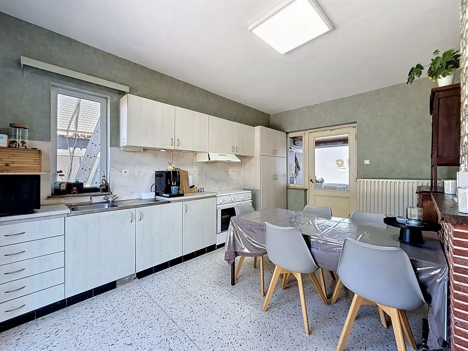 Verder te renoveren woning, 3 slpks, opp 10a 20ca foto 17